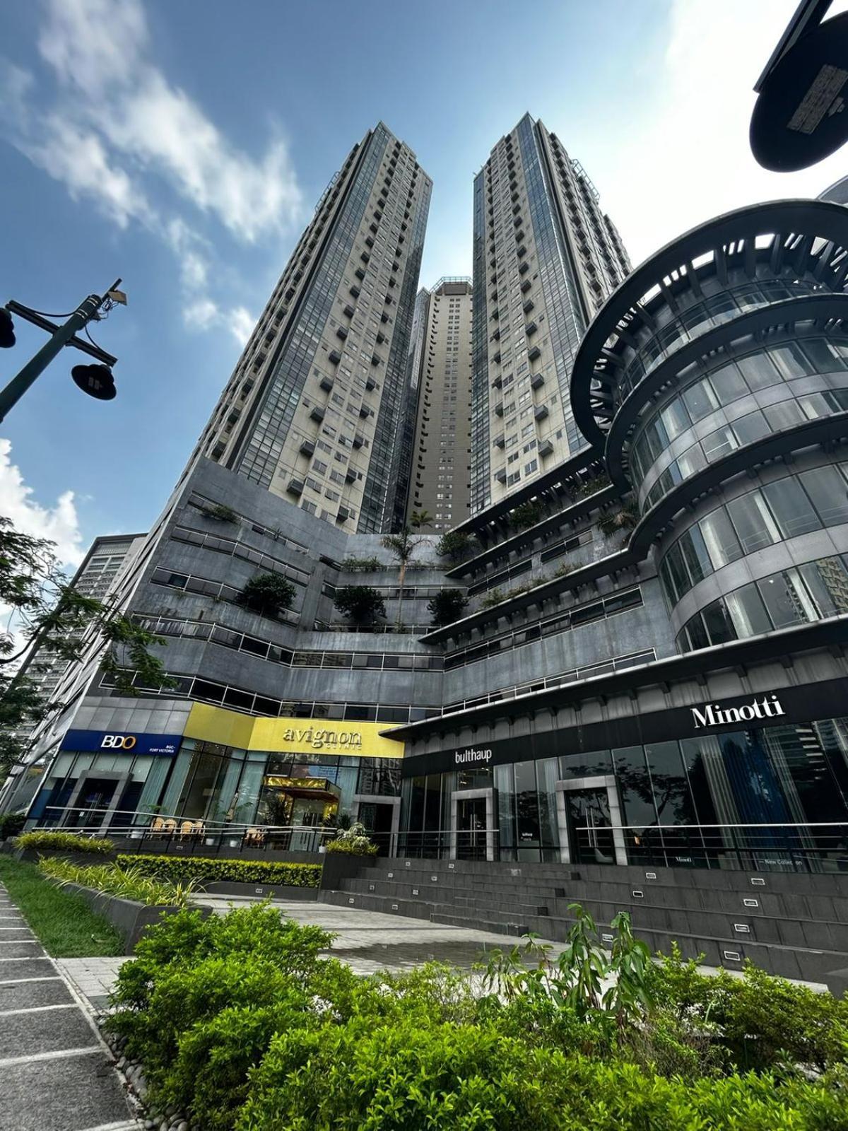 Oasis Regency @ Fort Victoria Bgc Taguig Kültér fotó