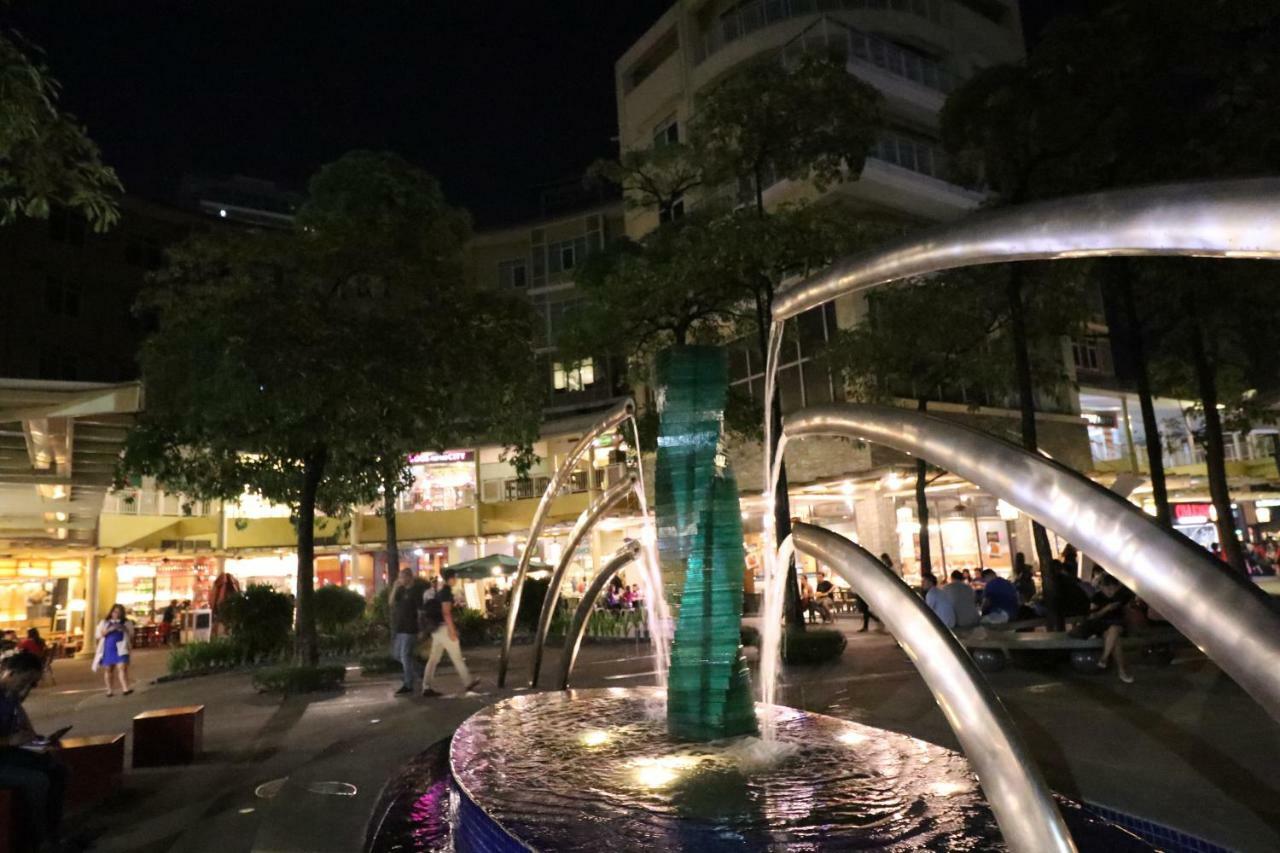 Oasis Regency @ Fort Victoria Bgc Taguig Kültér fotó