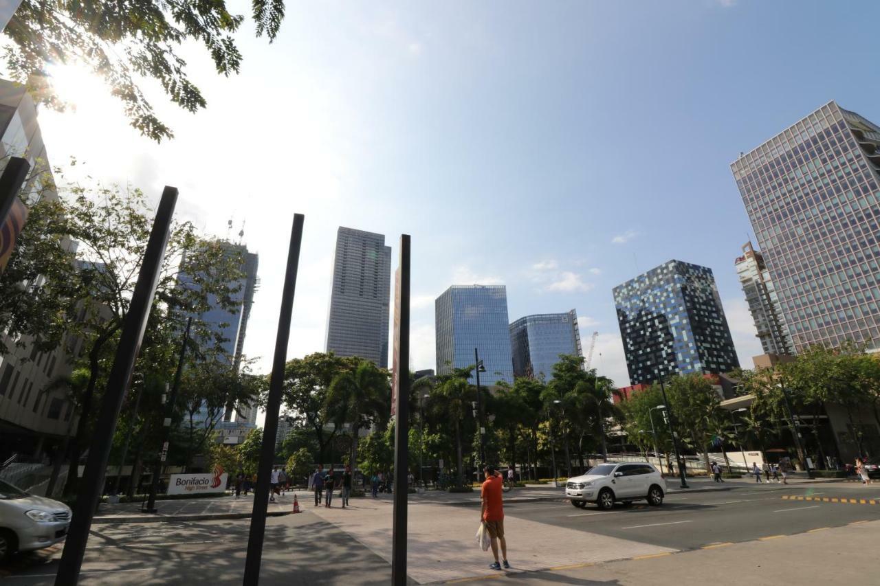 Oasis Regency @ Fort Victoria Bgc Taguig Kültér fotó
