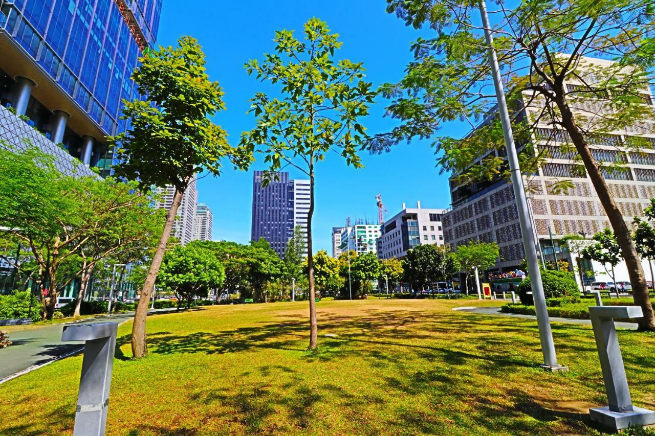 Oasis Regency @ Fort Victoria Bgc Taguig Kültér fotó